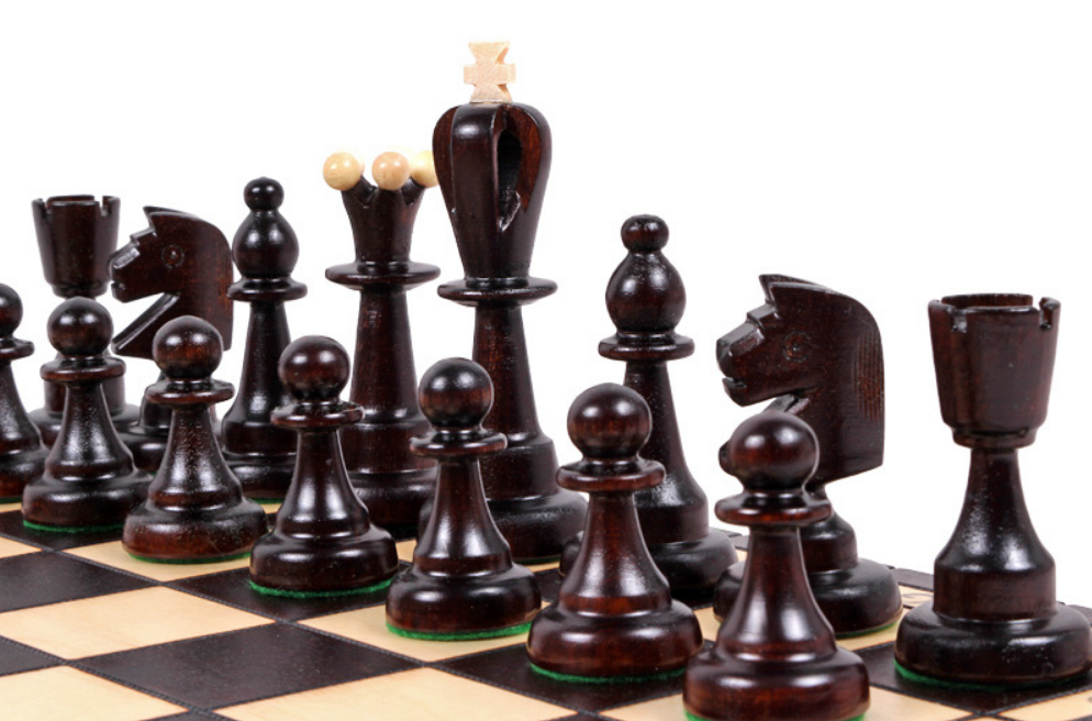 Juego de Ajedrez Virtus – Tablero Plegable de Madera 100 mm